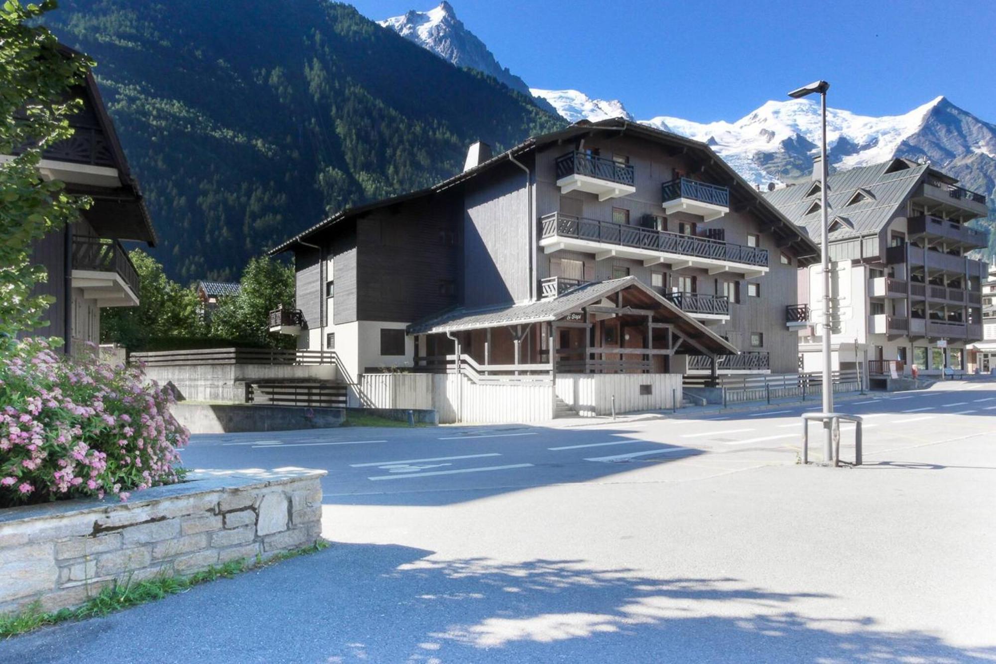 Chemin Du Sapi - Private Garden - Center Of Cham - Montblanc Views *